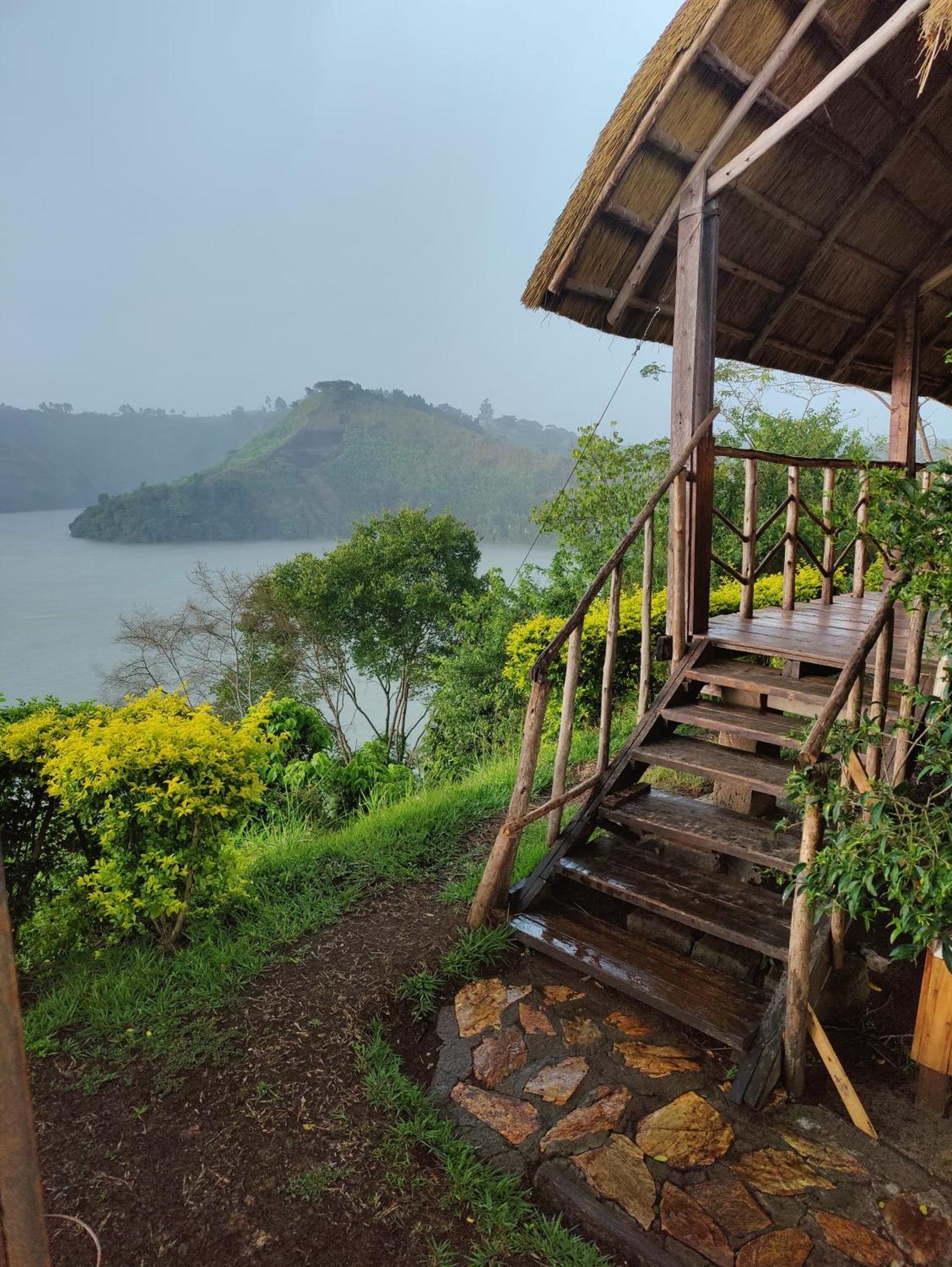 Mwamba Kelele Lodge Fort Portal Exterior foto